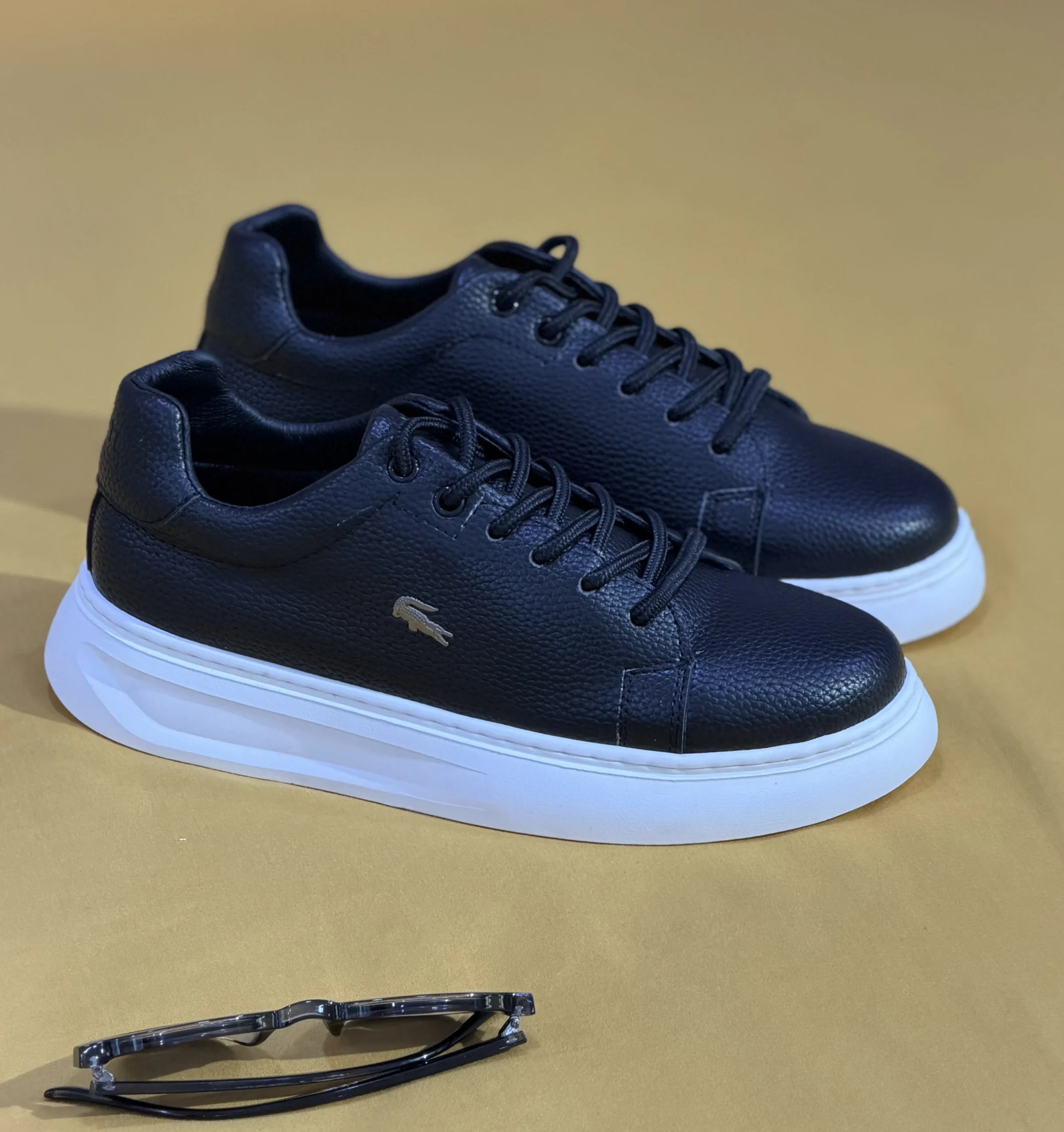 Chaussure Lacoste noir